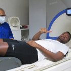 Jefferson Orejuela, reciente fichaje de Barcelona, durante los chequeos médicos realizados hoy.