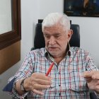 Expresidente de la República. Asumió el poder en 2005, tras el derrocamiento de Lucio Gutiérrez. Gobernó hasta enero del 2007.