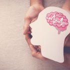 Hay varias señales que alertan de que una persona padece alzhéimer.