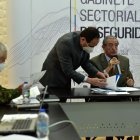 El ministro de Defensa Oswaldo Jarrín preside el gabinete de Seguridad que se reúne en la Recoleta de Quito.