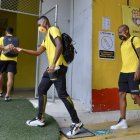 Los jugadores de Barcelona haciendo su ingreso al camerino del Monumental.