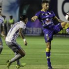 Referencial. Delfín recibe a Emelec después de cinco meses de paralización futbolística.