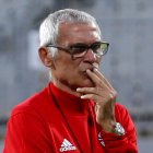 Héctor Cúper, entrenador argentino de un extenso recorrido en Europa, suena para la Tricolor.