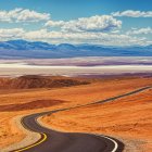 Death Valley es un parque nacional en el desierto de Mojave al sureste de California.