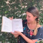 Ana María González lee un cuento para los seguidores de la Biblioteca de las Artes.