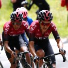 Richard Carapaz (d) y Egan Bernal (i) serán los líderes del Ineos en el Tour de Francia.