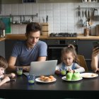 El apoyo, amor comprensión y buen ejemplo son prioritarios.