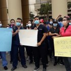 Hecho. Decenas de internos se congregaron en los exteriores del Gobierno del Litoral, este 24 de agosto.