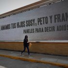 Lima, capital de Perú, es el lugar de la campaña "Paneles para decir adiós".