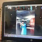 Un muestra de las clases que reciben por Zoom los jubilados.