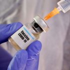 Los 6.000 voluntarios serán divididos en tres grupos: dos mil recibirán la cepa de Wuhan, dos mil la cepa de Beijing y a los restantes dos mil se les inyectará un placebo.