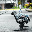 En la Plaza San Francisco es donde más se congregan los indigentes.