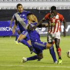 Emelec pudo ser goleado en su visita a Técnico Universitario. La derrota lo aleja del primer pelotón de la tabla.