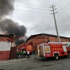 Reportan incendio estructural en una bodega en Cdla. Montebello de Guayaquil.