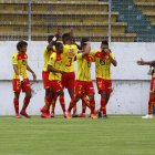 Los jugadores de Aucas festejan uno de los goles marcados a Guayaquil City en el Gonzalo Pozo Ripalda