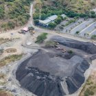 Una de las canteras que quedan en la vía a la costa.