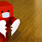 El cierre de fronteras rompe corazones y pone a las parejas a prueba.