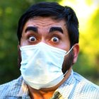 El uso generalizado de mascarilla ayudaría a que el coronavirus pierda fuerza.