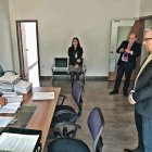 Recorte. Pedro Crespo (d), director de la Judicatura, advierte que ya han desvinculado a 290 servidores judiciales este año.