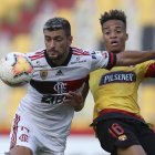 Byron Castillo (d), defensa de Barcelona, fue uno de los pocos jugadores que intentó marcar diferencias ante Flamengo.

 FBL-LIBERTADORES-BARCELONA-FLAMENGO