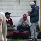 A inicios de mayo varios ciudadanos venezolanos se ubicaron en los exteriores de la Embajada de su país en Quito exigiendo que les ayuden a volver a Venezuela.