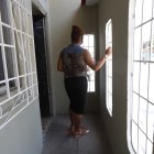 La casa. Para despistar a las autoridades, en la vivienda no se colocaba nada que llame la atención. De hecho en los exteriores de esta  había un letrero que indicaba que se vendían almuerzos.