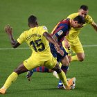 Esta vez Pervis Estupinan perdió el duelo ante Lionel Messi.