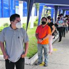 Quejas.- Este  es el panorama en una agencia de CNEL en Guayaquil. Las filas son enormes para reclamar por qué los valores siguen siendo los mismos de los meses pasados.