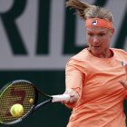 Kiki Bertens tuvo un desgastante partido que le generó calambres en su organismo.