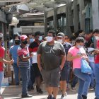 Largas filas para adquirir víveres y medicamentos fueron una constante durante los primeros meses de la pandemia. 



PERIODISTA :MIGUEL PARRAGA



FECHA : 20/05/2020 



Agencia (ag-extra)