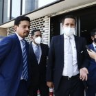 Salida. Alfredo Arboleda y Cristian Romero, abogados de los Bucaram Pulley, se declararon en resistencia.