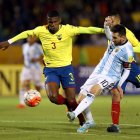 Robert Arboleda, defensa de Ecuador, y Lionel Messi, ofensivo argentino, serán parte del duelo mañana 8 de octubre en La Bombonera.