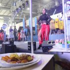 La feria Raíces ya comenzó y los guayaquileños se preparan para degustar los diferentes platos típicos de la  Costa.