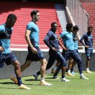 Los jugadores de la tricolor trabajan desde el viernes pasado luego de la derrota 1-0 ante Argentina.