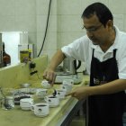 SICA tiene un equipo que verifica la calidad de la producción.