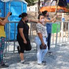 Miles de migrantes detenidos en medio de la emergencia sanitaria.