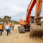 En agosto pasado, la prefecta Susana González inspeccionó los trabajos en la vía Petrillo-Minas de Petrillo, en el cantón Nobol. La obra registra un avance del 42,5 %.