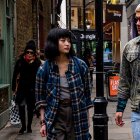 Giri/Haji cuenta la historia de Kenzo Mori, un detective japonés.