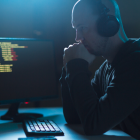 Los cargos incluyen conspiraciones para cometer fraudes y abusos informáticos, fraudes, daños a computadoras protegidas y robo de identidad agravado.