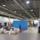 En el Centro de Convenciones de Guayaquil se están montando los stands de los expositores de la Feria Hábitat.