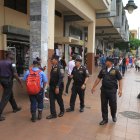 Agentes metropolitanos trabajan en conjunto con la Policía Nacional.