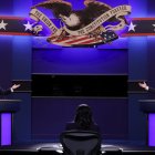 Nashville (United States), 22/10/2020.- US President Donald Trump (L) and Democratic presidential nominee Joe Biden (R) participate in the final presidential debate at Belmont University in Nashville, Tennessee, USA, 22 October 2020. This is the last debate between the two candidates before the upcoming presidential election on 03 November. (Elecciones, Estados Unidos) EFE/EPA/Chip Somodevilla / POOL