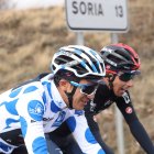 Carapaz (Ineos Grenadiers) junto su compañero, el colombiano Iván Ramiro Sosa durante la cuarta etapa de la Vuelta.