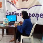 Rosa Elena Pogo ultima los detalles del concurso. Hasta el 30 de noviembre recibirán los cuentos.