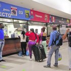 LLEGADA Y SALIDA DE GENTE EN EL TERMINAL TERERSTRE DE GUAYAQUIL POR EL FERIADO 



PERIODISTA : BLANCA MONCADA



FECHA : 26/10/2020 



Agencia (ag-extra)