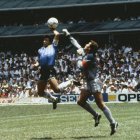 El tanto anotado por Maradona con la mano forma parte de la historia del fútbol mundial