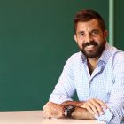 Recientemente elegido Guayaco Sexy 2020, este abogado no sabe si ha roto o no corazones.