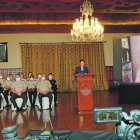 Espectáculo. Romo no se dio por satisfecha con el Zoom. Su comparecencia fue toda una puesta en escena.