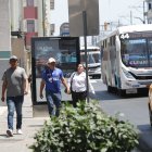 Banner publicitario que ocupa gran parte del reducido paso peatonal en Guayaquil.





Nota: Diana Sotomayor

Foto: Valentina Encalada





SEPTIEMBRE 05 Guayaquil-Ecuador

Agencia (ag-expreso)