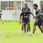Emelec visita hoy los Reales Tamarindos de Portoviejo para medir a la Capira.